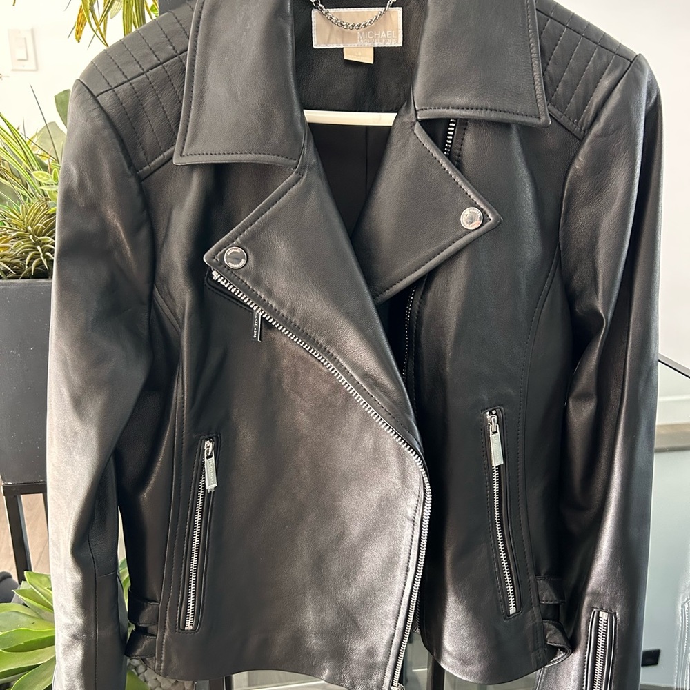 Mickael Kors authentic Leather Jacket perfecto almost new